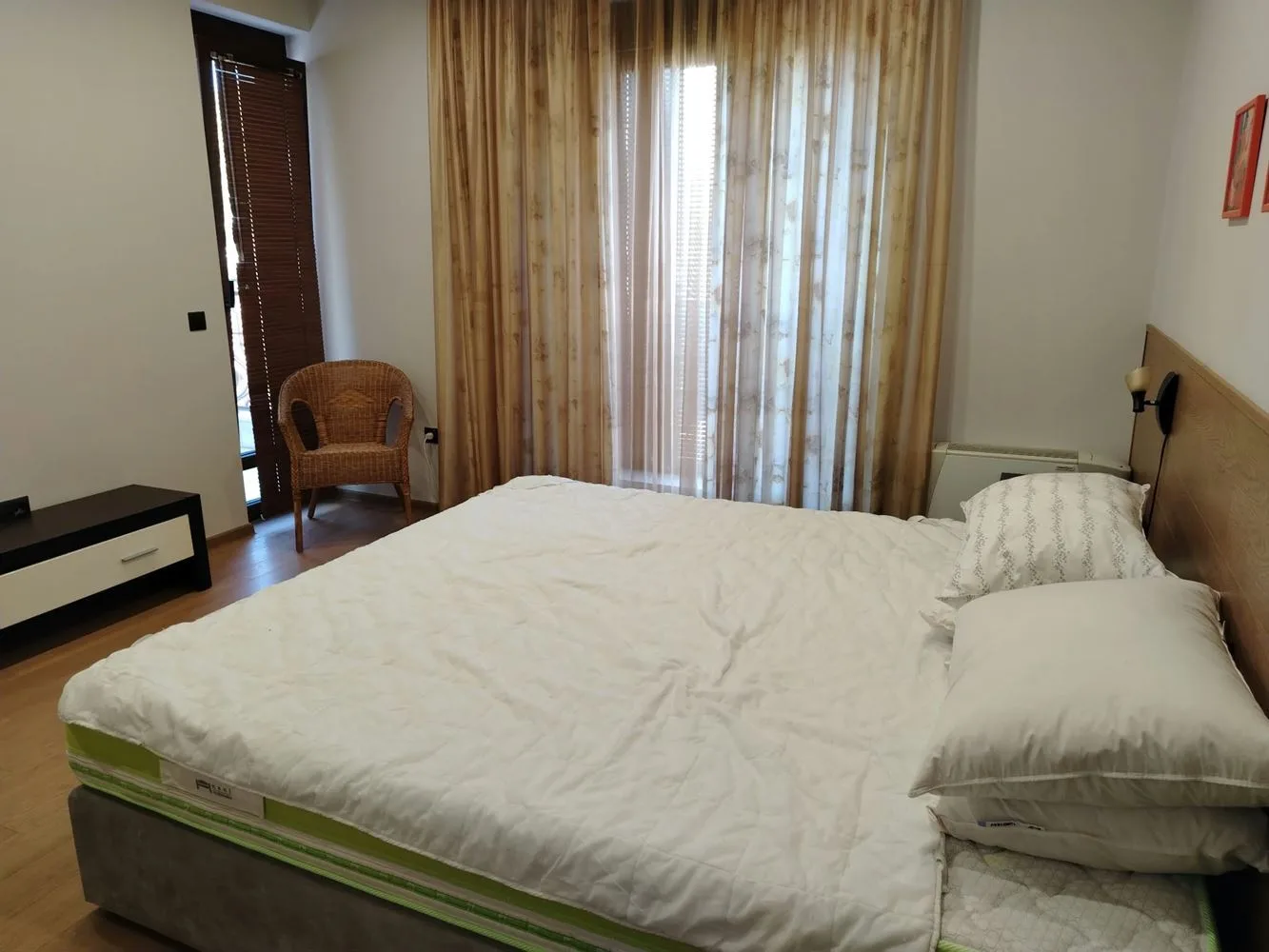 Möblierte Wohnung im Stadtzentrum, in der Nähe der Rosova-Straße und des Stadtparks, mit zwei Schlafzimmern, inkl. Nebenkosten – 0 Möblierte Wohnung im Stadtzentrum, in der Nähe der Rosova-Straße und des Stadtparks, mit zwei Schlafzimmern, inkl. Nebenkosten – 0