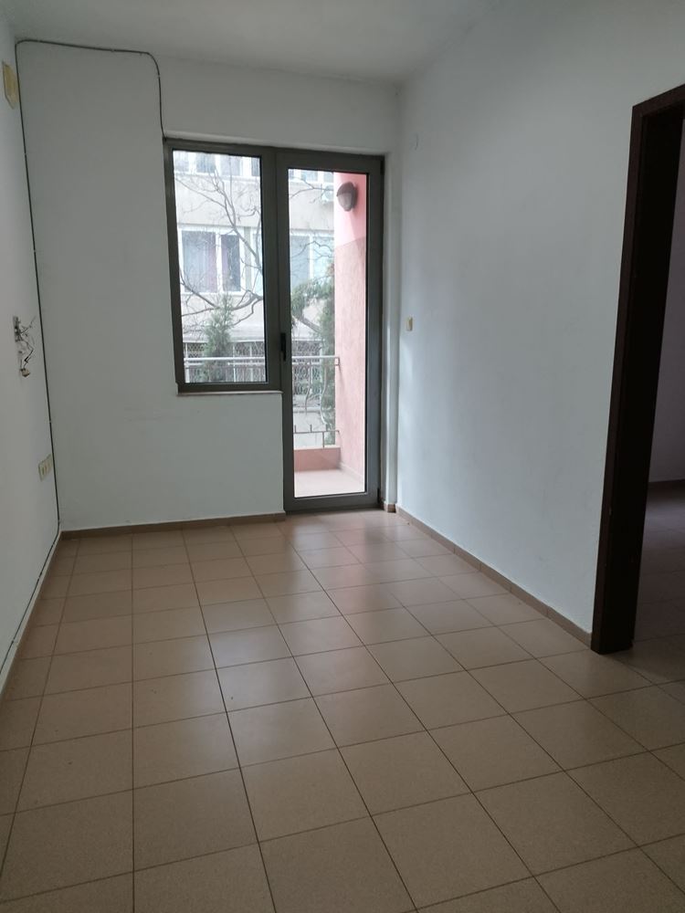 Zentrum, Büro zur Miete, 50 qm, unmöbliert-0 Център, Офис под наем, 50 кв.м, необзаведен - 0