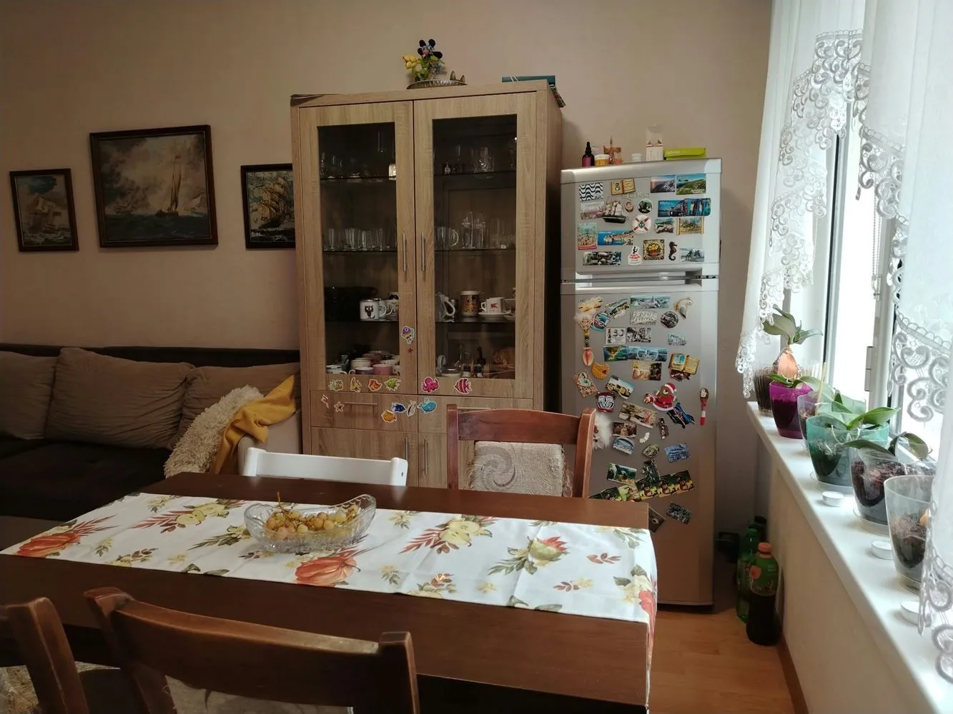 Zentrum-Hauptstraße Largo, ein Schlafzimmer Wohnung, in zwei Schlafzimmer umgewandelt, nach der Renovierung, möbliert-0 Zentrum – Hauptstraße Largo, Zweizimmerwohnung, zu einer Dreizimmerwohnung umgebaut, renoviert, möbliert – 0