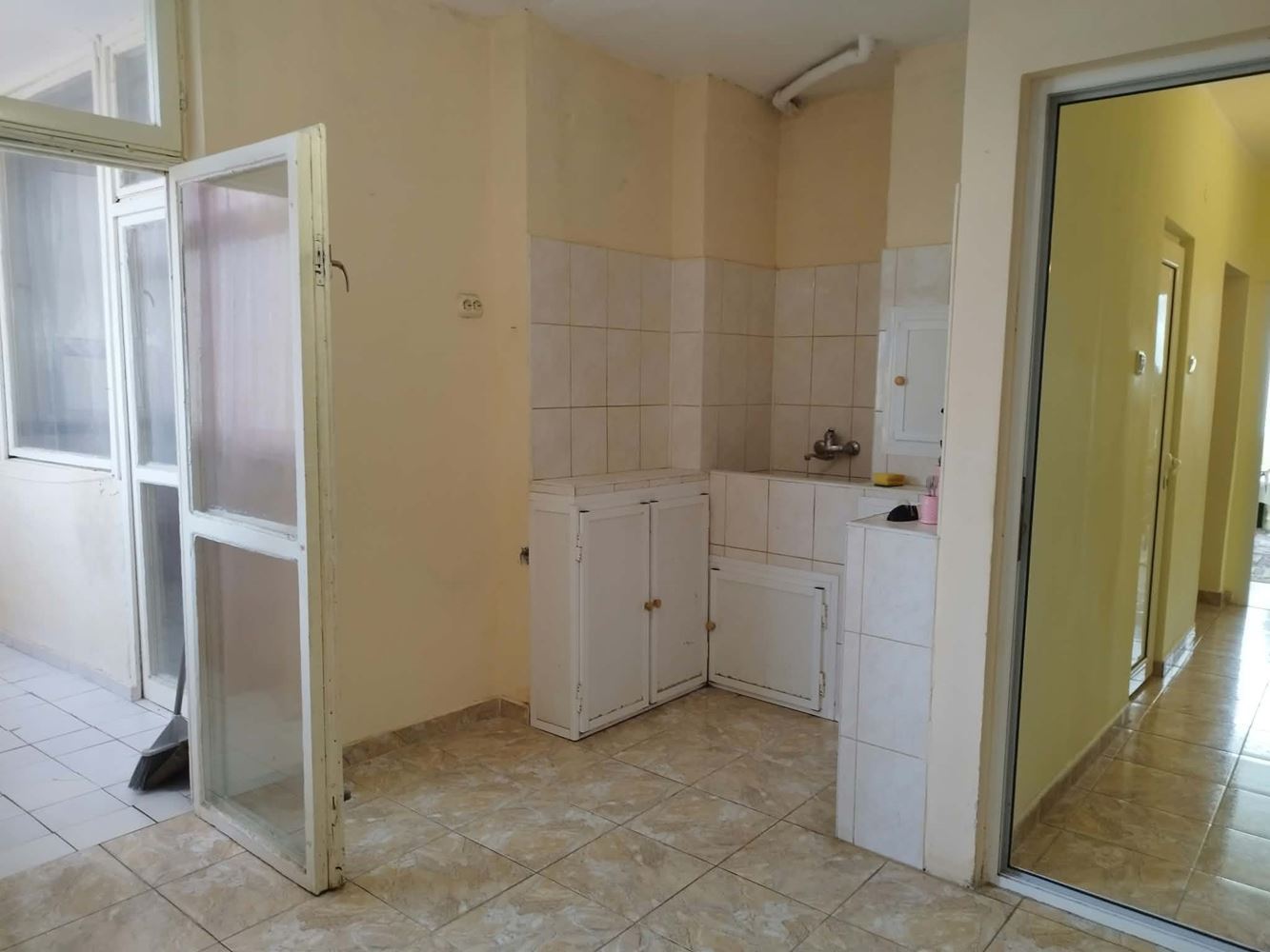 Stadtteil Druzhba, Dreizimmerwohnung – 0 Stadtteil Druzhba, Dreizimmerwohnung – 0