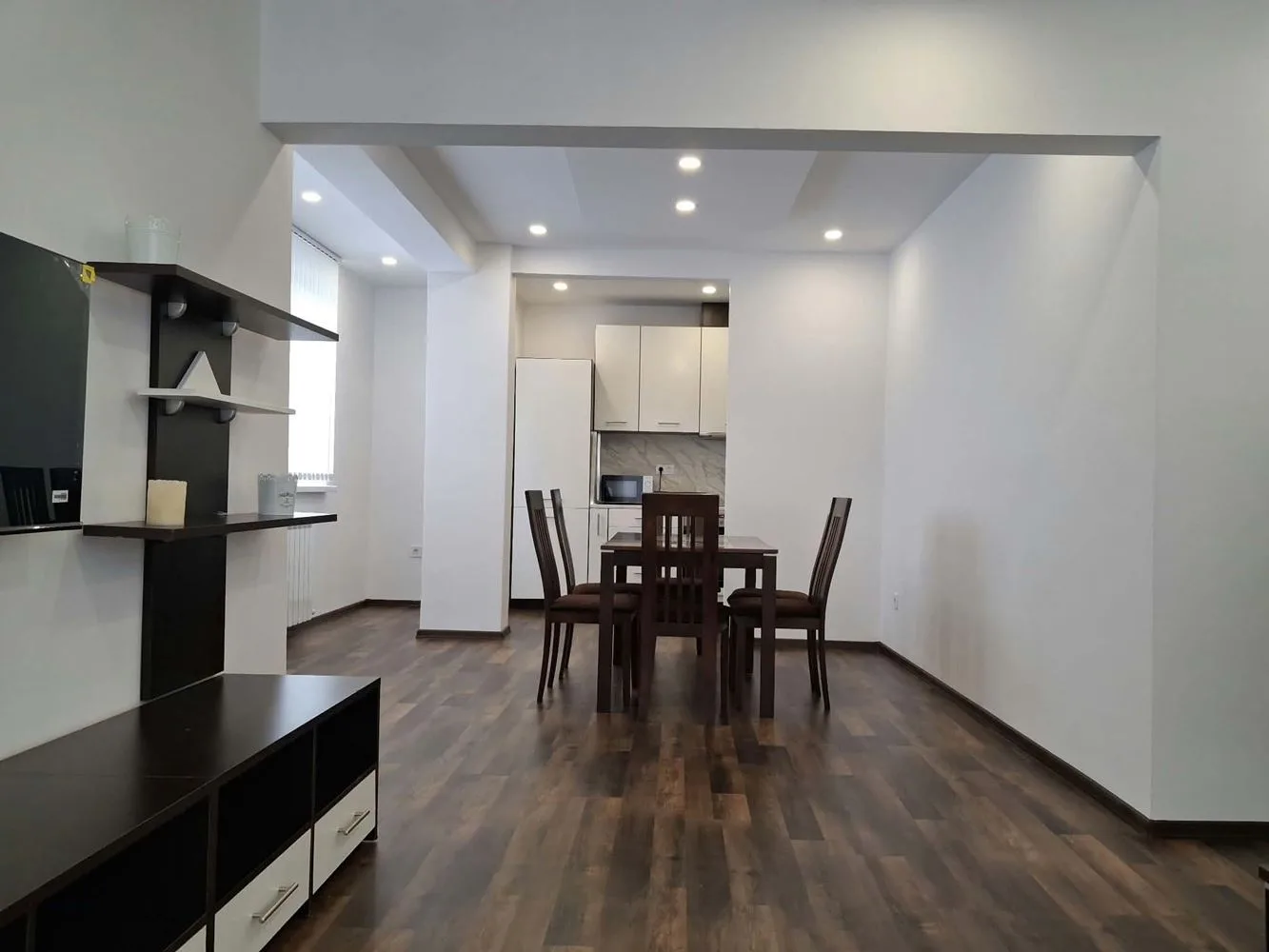Downtown, Two-Bedroom Apartment, Fully Furnished, First Tenants, TETS-0 Downtown, Two-Bedroom Apartment, Fully Furnished, First Tenants, Central Heating - 0