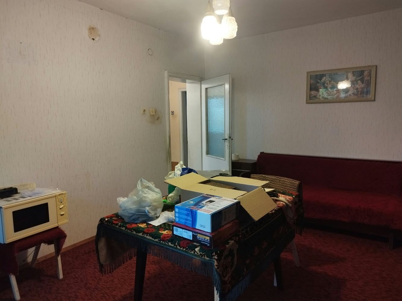 Етаж от къща на атрактивно място и 1/3 ид.част от двор-0 Етаж от къща на атрактивно място и 1/3 ид.част от двор - 0