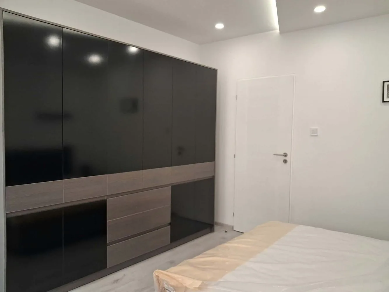 Downtown, Two-Bedroom Apartment, Fully Furnished, First Tenants, TETS-0 Downtown, Two-Bedroom Apartment, Fully Furnished, First Tenants, Central Heating - 0