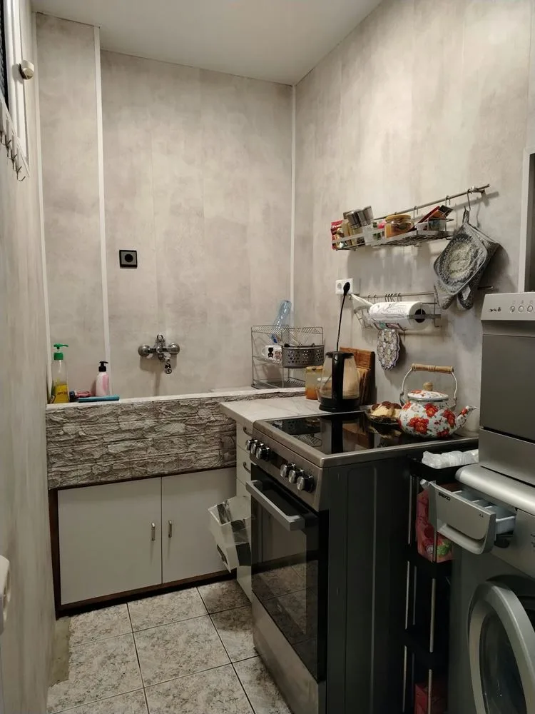 Zentrum-Hauptstraße Largo, ein Schlafzimmer Wohnung, in zwei Schlafzimmer umgewandelt, nach der Renovierung, möbliert-0 Zentrum – Hauptstraße Largo, Zweizimmerwohnung, zu einer Dreizimmerwohnung umgebaut, renoviert, möbliert – 0