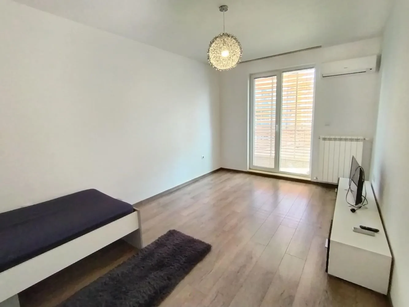 Luxuriöse Zwei-Zimmer-Wohnung zur Miete im TOP-Zentrum von Sliven - das beste Angebot auf dem Markt-0 Luxuriöse 3-Zimmer-Wohnung zur Miete im absoluten Zentrum von Sliven – das beste Angebot auf dem Markt – 0